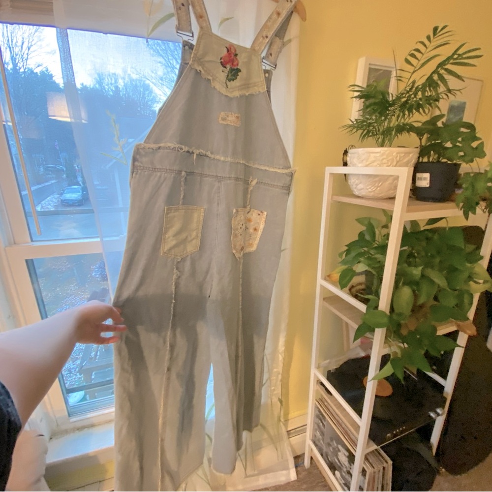 POL | Patchwork Floral Overalls - Picture 9 of 10